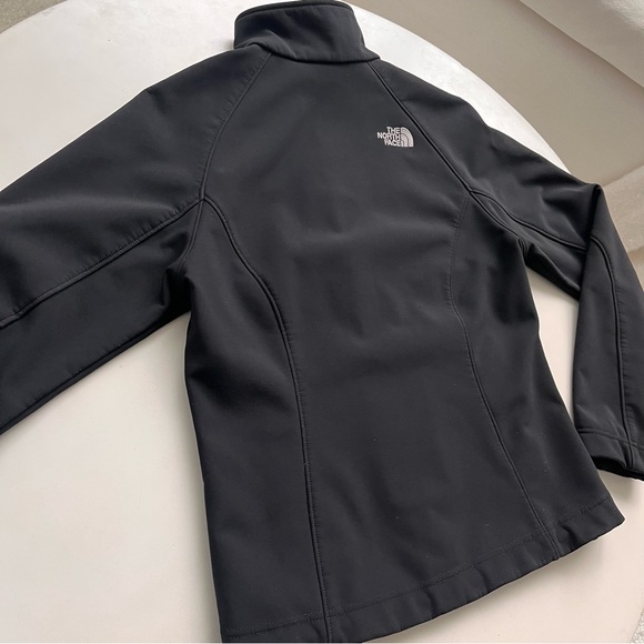 SOLD - The North Face Apex Bionic Women’s Soft Shell Jacket in Black Size Small - Picture 11 of 12
